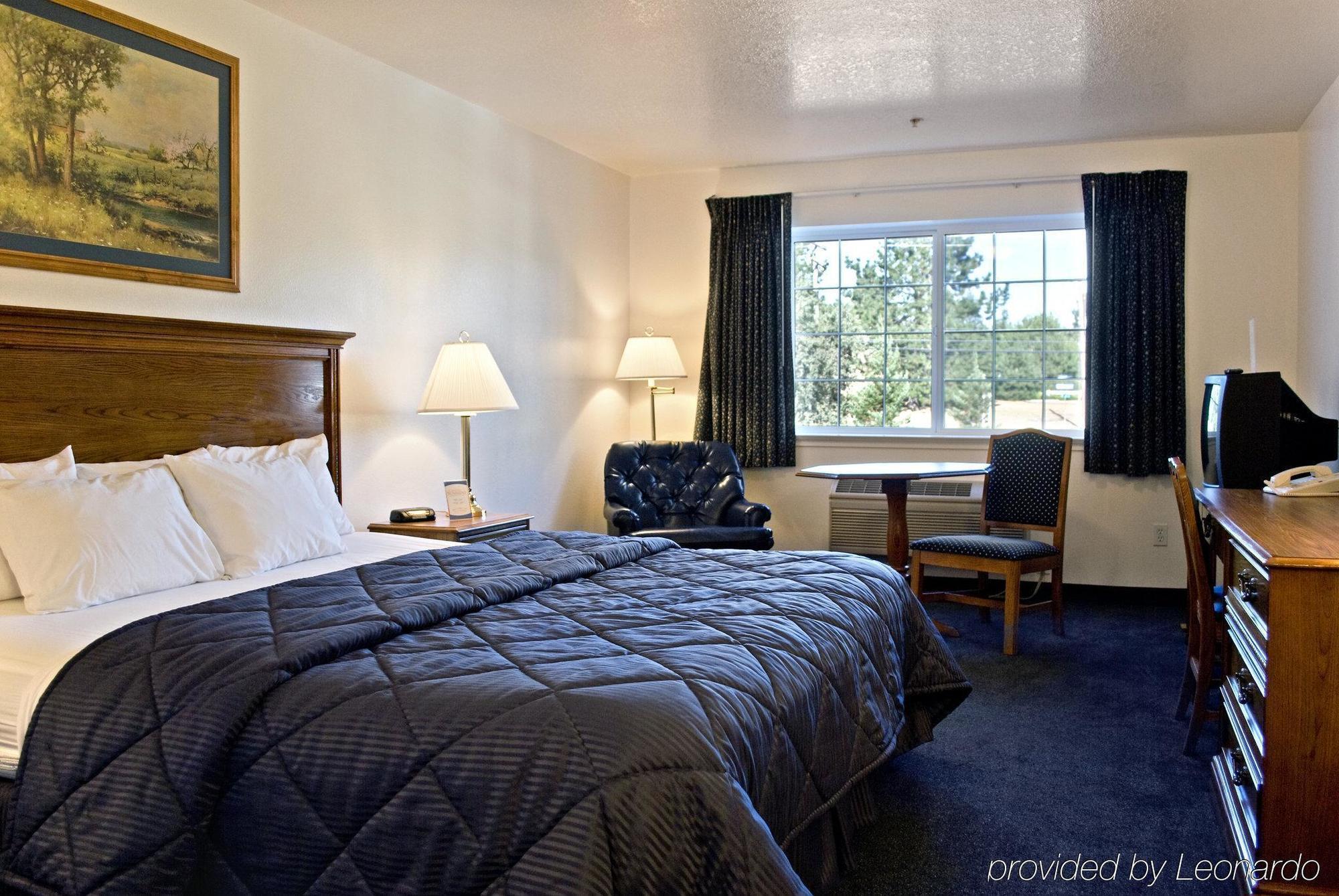 Western Hotel Paradise